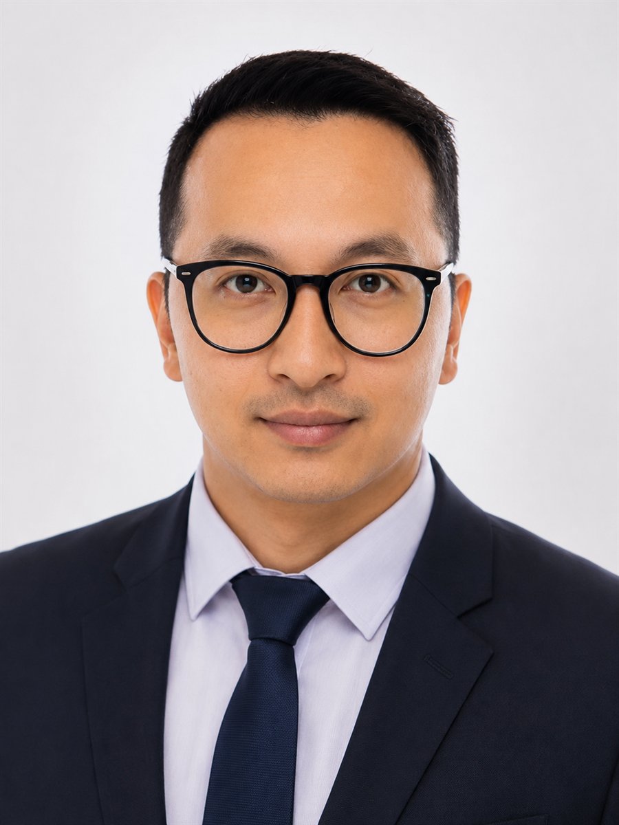 Do Ly Tuan, ermächtigter Übersetzer für Deutsch und Vietnamesisch